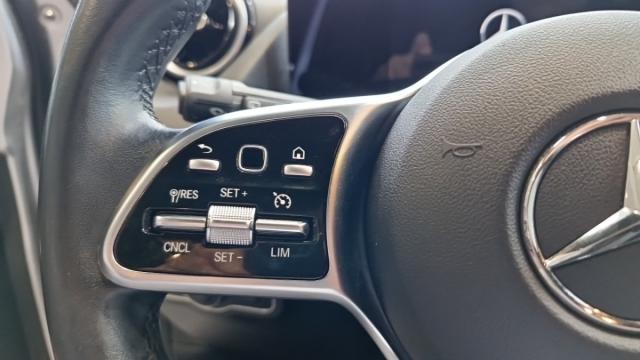 Mercedes Benz Gla image 7