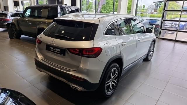 Mercedes Benz Gla image 1