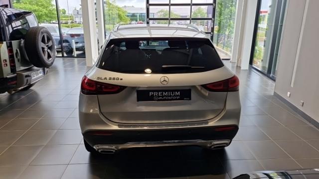 Mercedes Benz Gla image 9