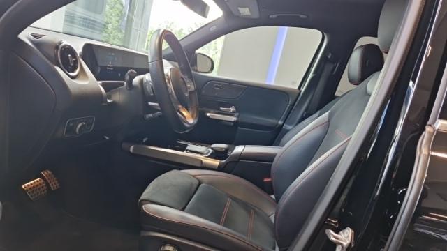 Mercedes Benz Glb image 9