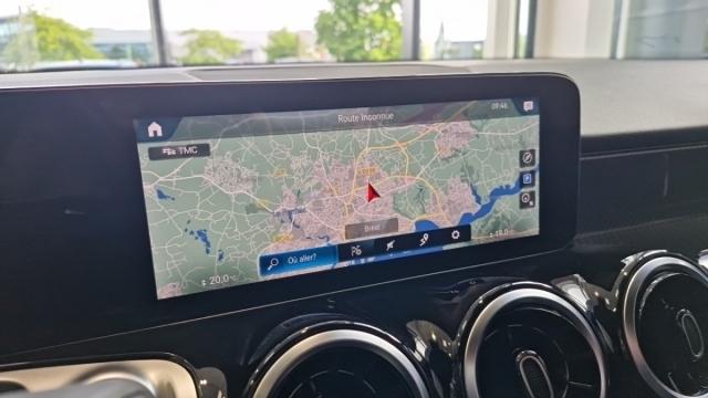 Mercedes Benz Glb image 2