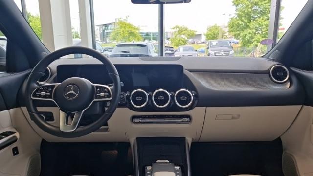 Mercedes Benz Gla image 7