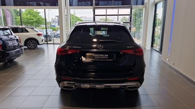 Mercedes Benz Glc image 8