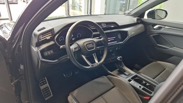 Audi Q3 image 1