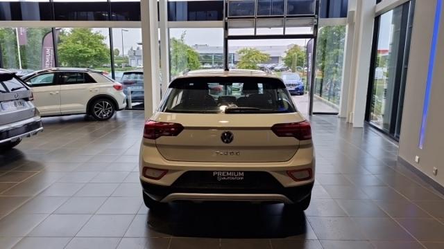 Volkswagen T-Roc image 2