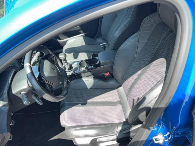 Peugeot 208 image 2
