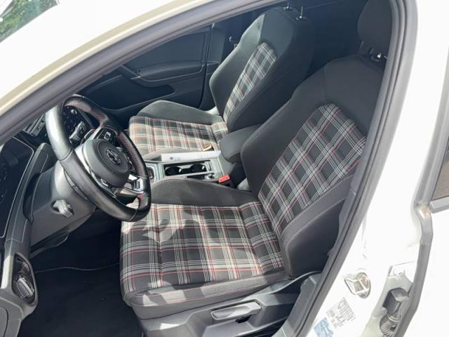 Volkswagen Golf image 4