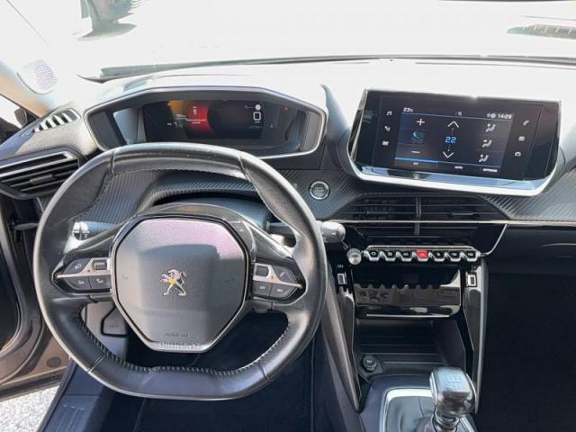 Peugeot 2008 image 6