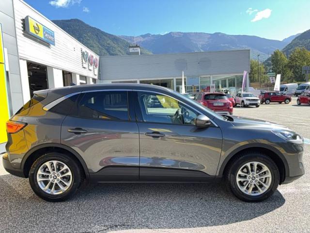 Ford Kuga image 9