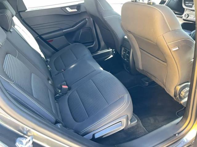 Ford Kuga image 5