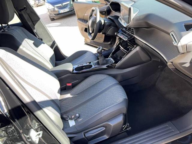 Peugeot 2008 image 7