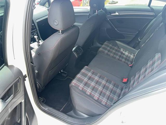 Volkswagen Golf image 8