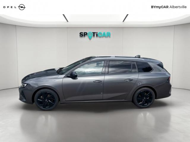 Opel Astra Sports Tourer image 8