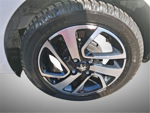Peugeot 108 image 2