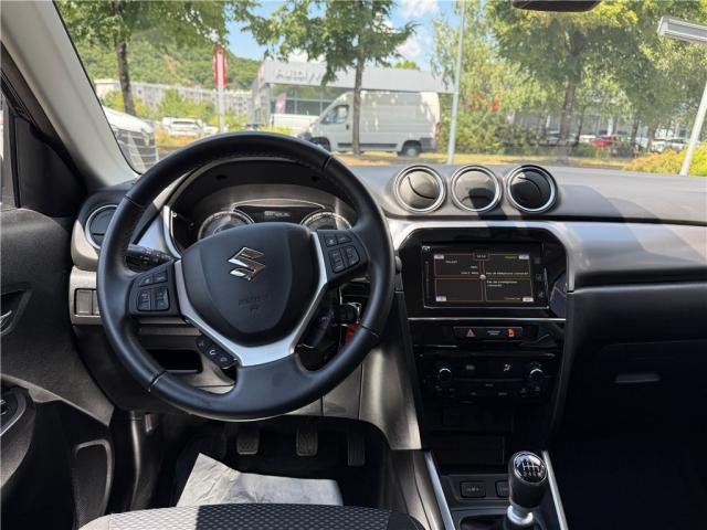Suzuki Vitara image 9