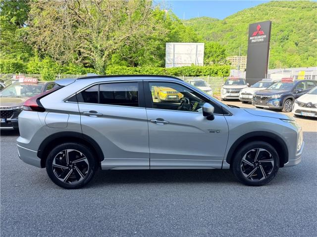 Mitsubishi Eclipse Cross image 9