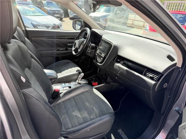 Mitsubishi Outlander image 5