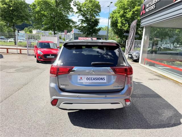 Mitsubishi Outlander image 9