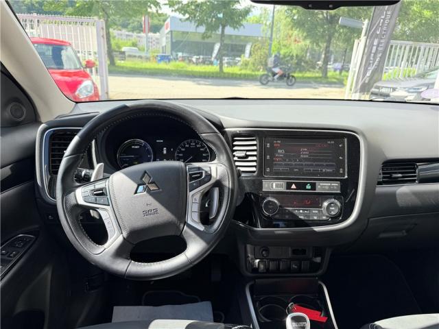 Mitsubishi Outlander image 7