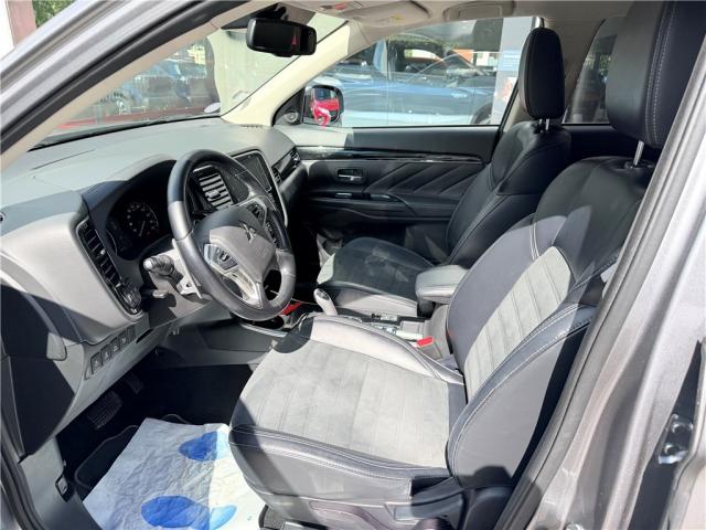 Mitsubishi Outlander image 2