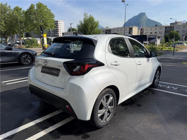 Mazda 2 image 1