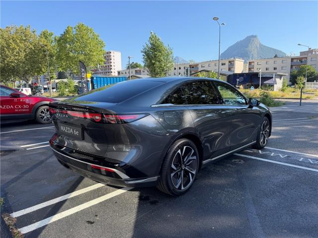 Mazda 6 image 2