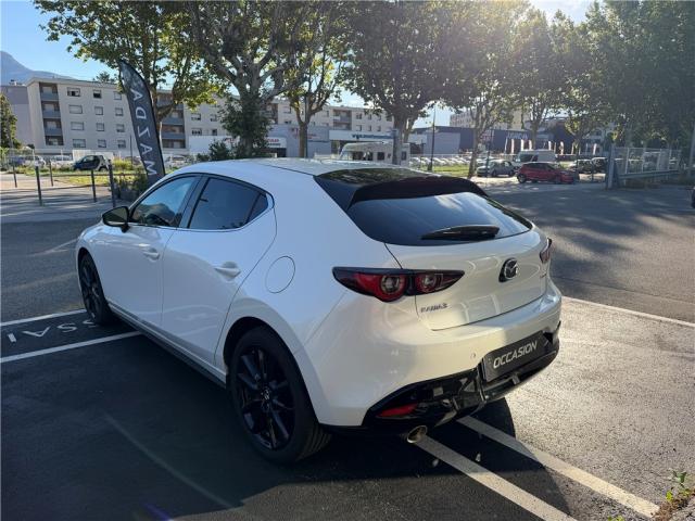 Mazda 3 image 2