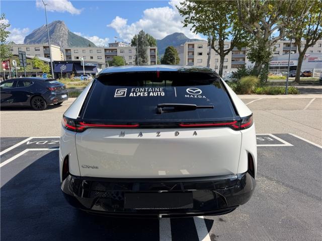 Mazda Cx-6 image 3