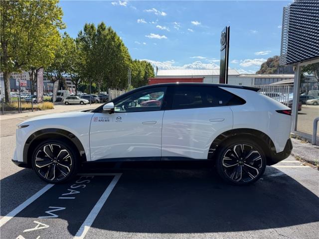 Mazda Cx-6 image 5
