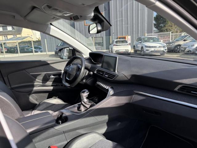 Peugeot 3008 image 3