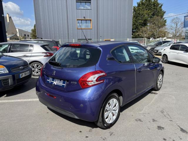 Peugeot 208 image 8