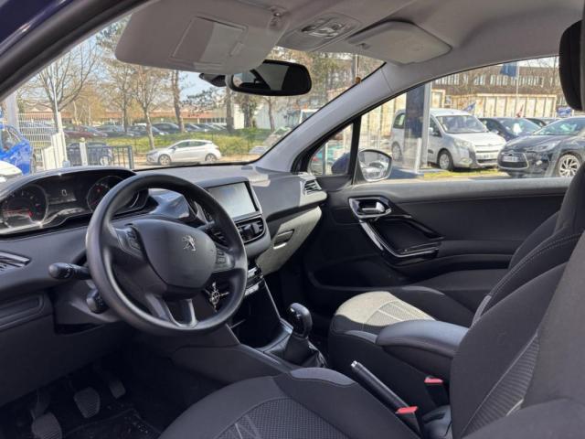 Peugeot 208 image 2