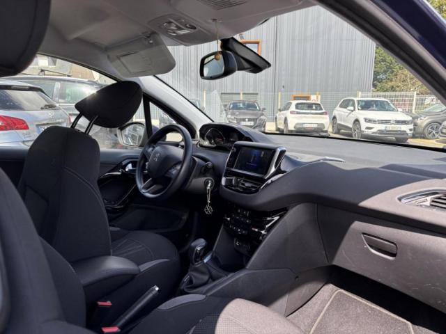 Peugeot 208 image 3