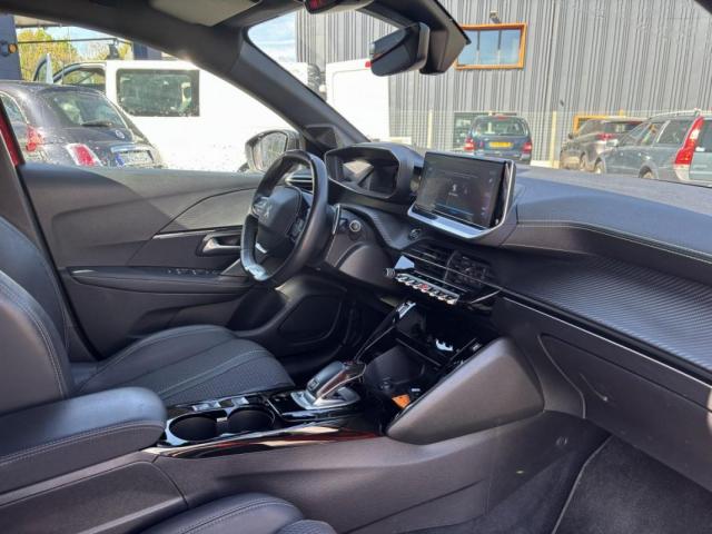 Peugeot 208 image 6