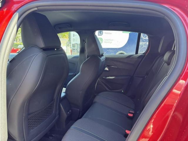 Peugeot 208 image 2