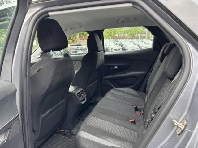 Peugeot 3008 image 2