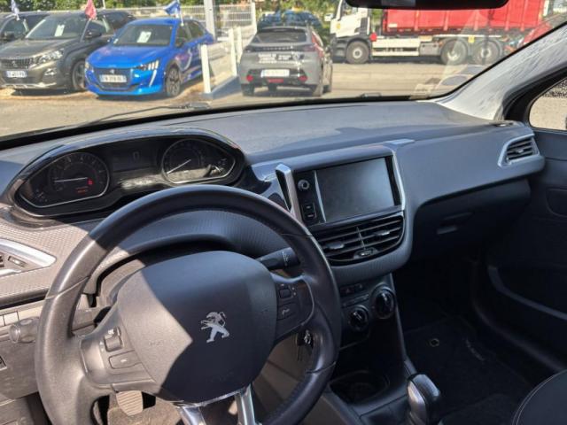 Peugeot 208 image 4