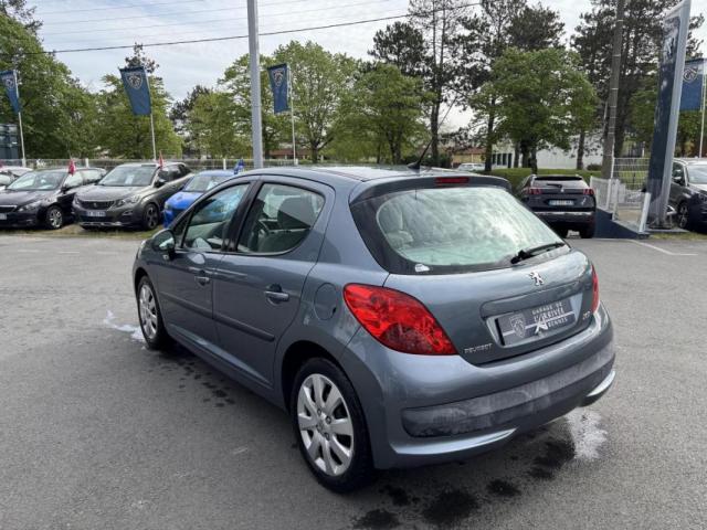 Peugeot 207 image 3