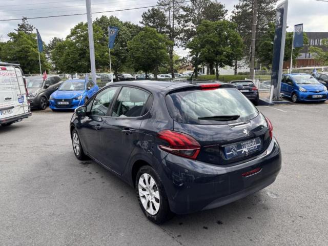 Peugeot 208 image 3