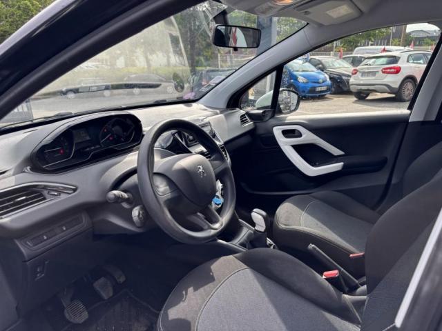 Peugeot 208 image 9