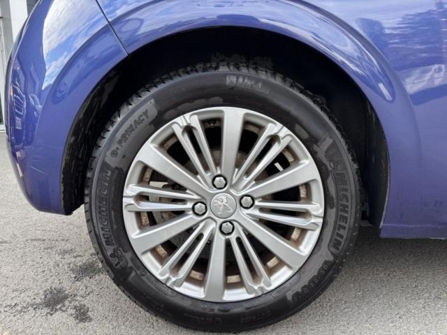 Peugeot 208 image 9