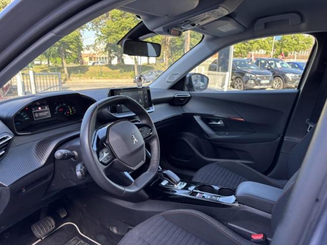 Peugeot 2008 image 8