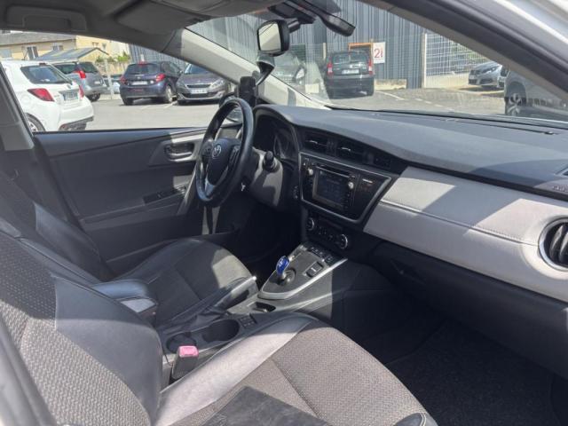Toyota Auris image 6