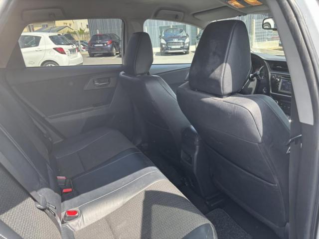 Toyota Auris image 2