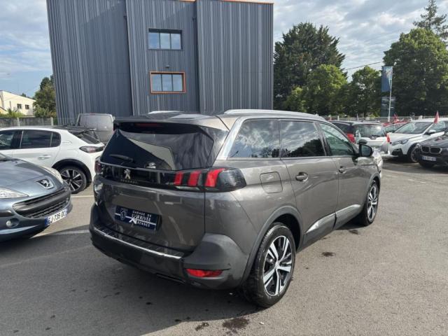 Peugeot 5008 image 5
