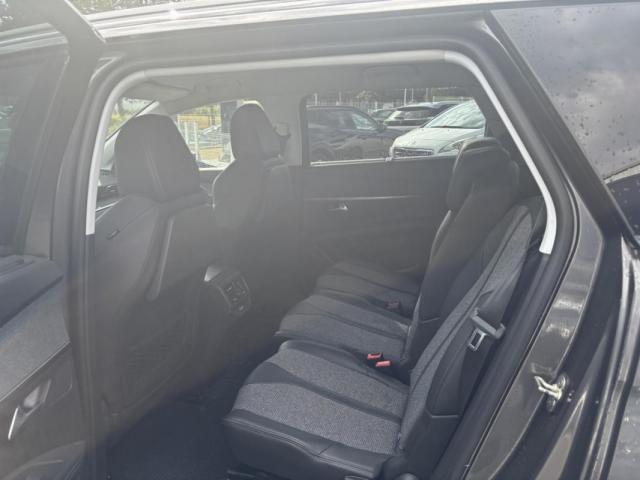 Peugeot 5008 image 3
