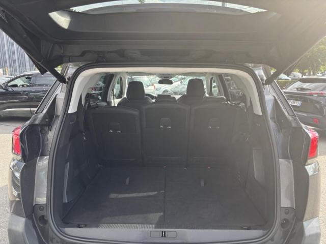 Peugeot 5008 image 9