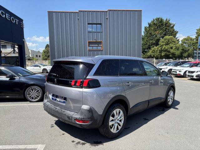 Peugeot 5008 image 9