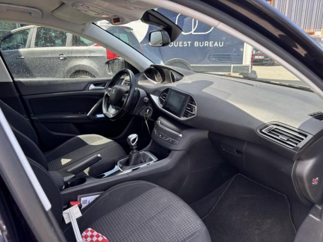 Peugeot 308 image 9