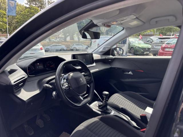 Peugeot 208 image 9